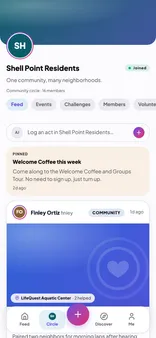 A Circle home with its feed, a pinned welcome notice and tabs for events, challenges, members and volunteering.